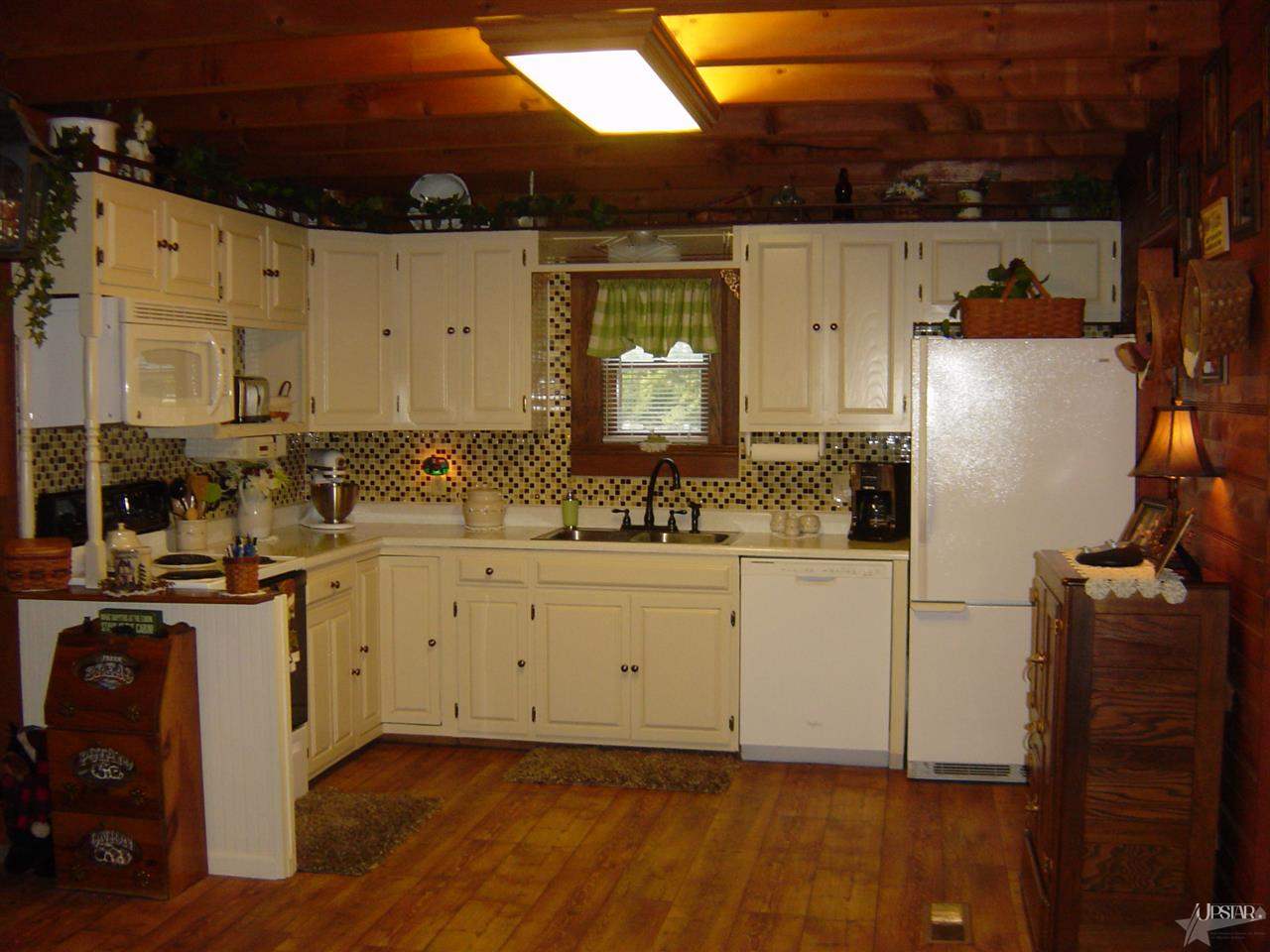 7557 N Meridian Rd, Uniondale, IN 46791 photo 2