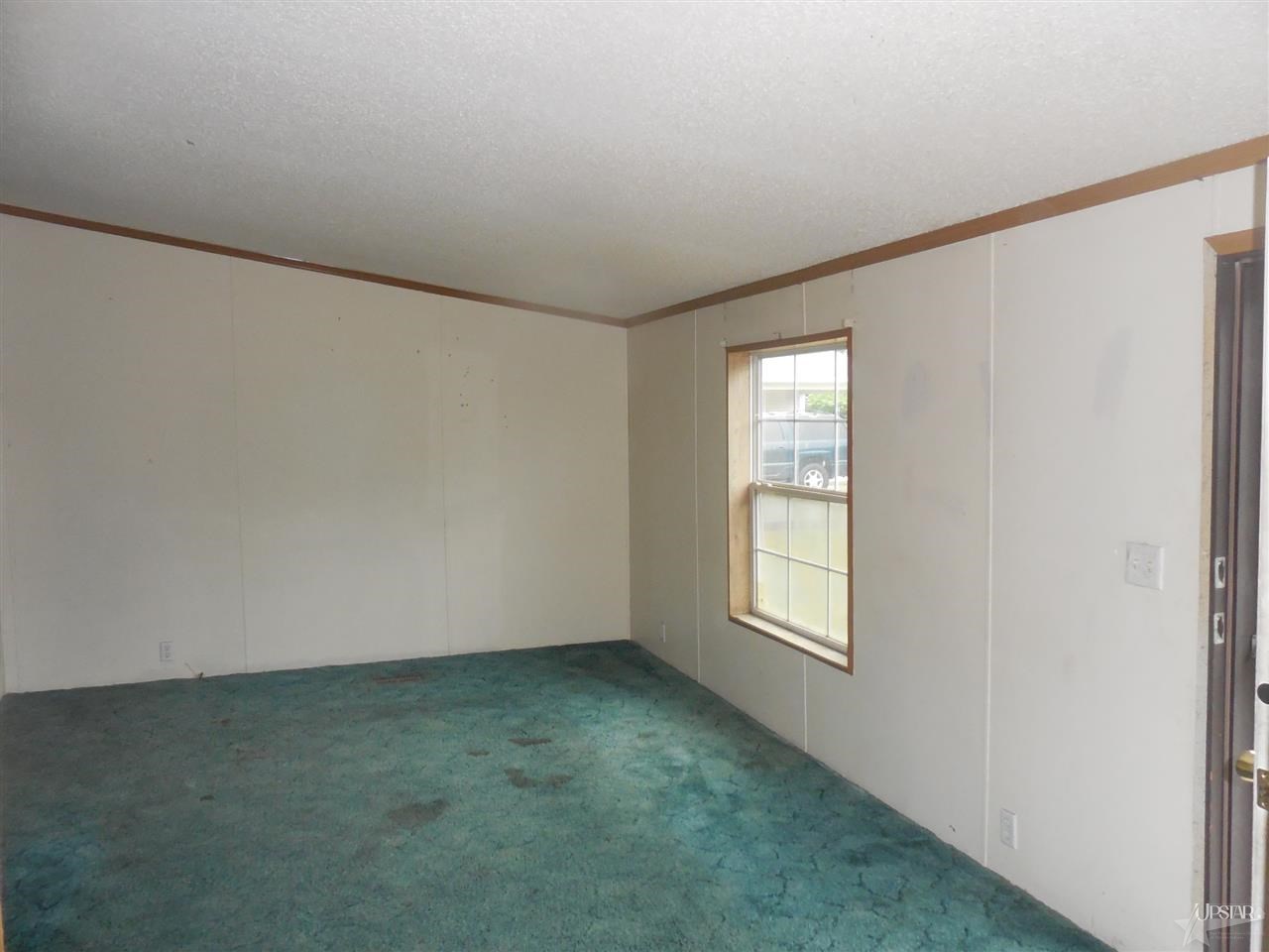 410 Johnson St, Ligonier, IN 46767 photo 5