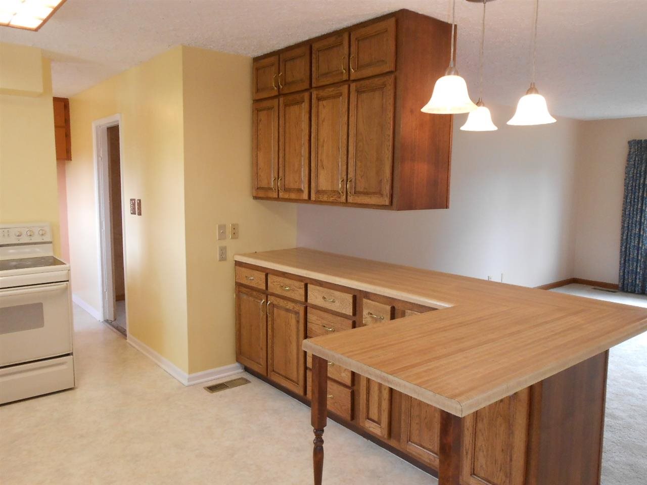356 Poplar Dr, Ellettsville, IN 47429 photo 4