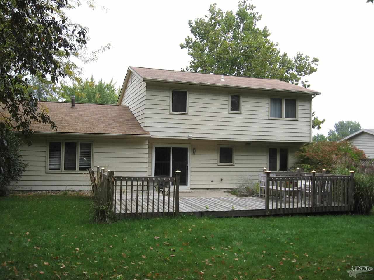 9525 Woodstream Dr, Fort Wayne, IN 46804 photo 4