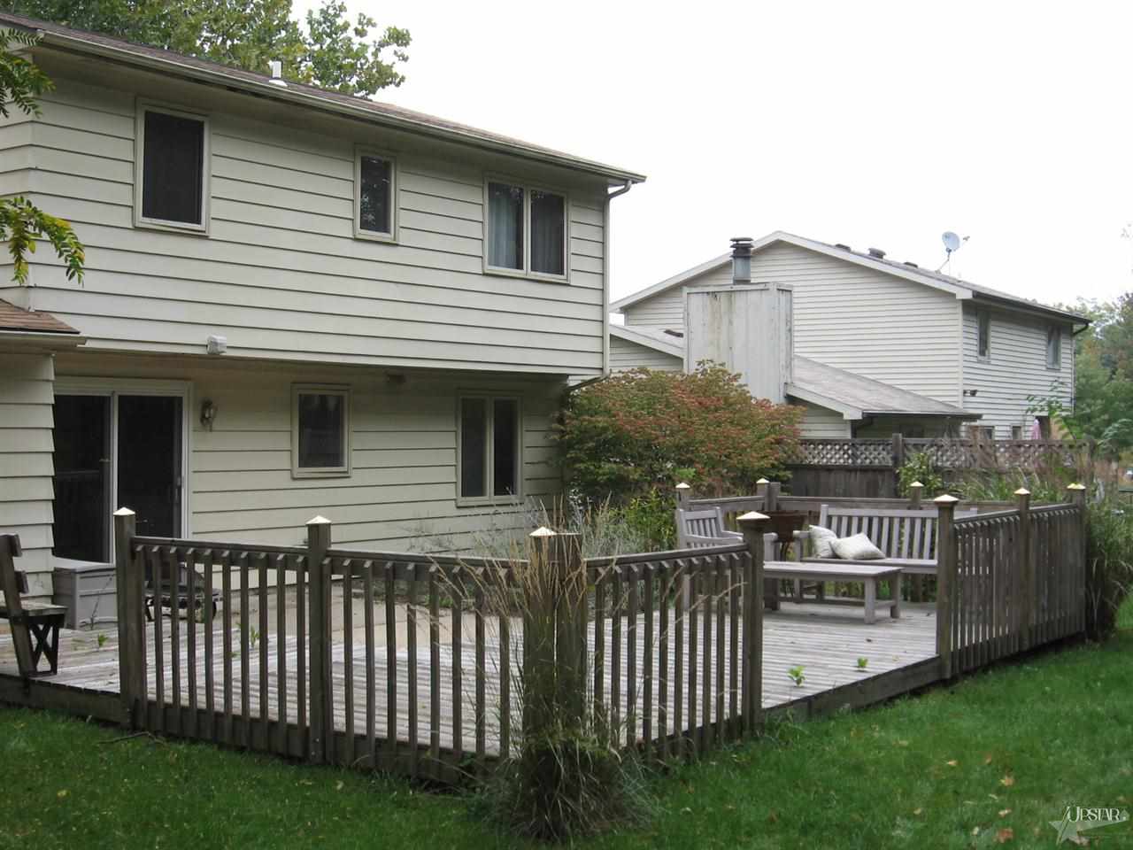 9525 Woodstream Dr, Fort Wayne, IN 46804 photo 5