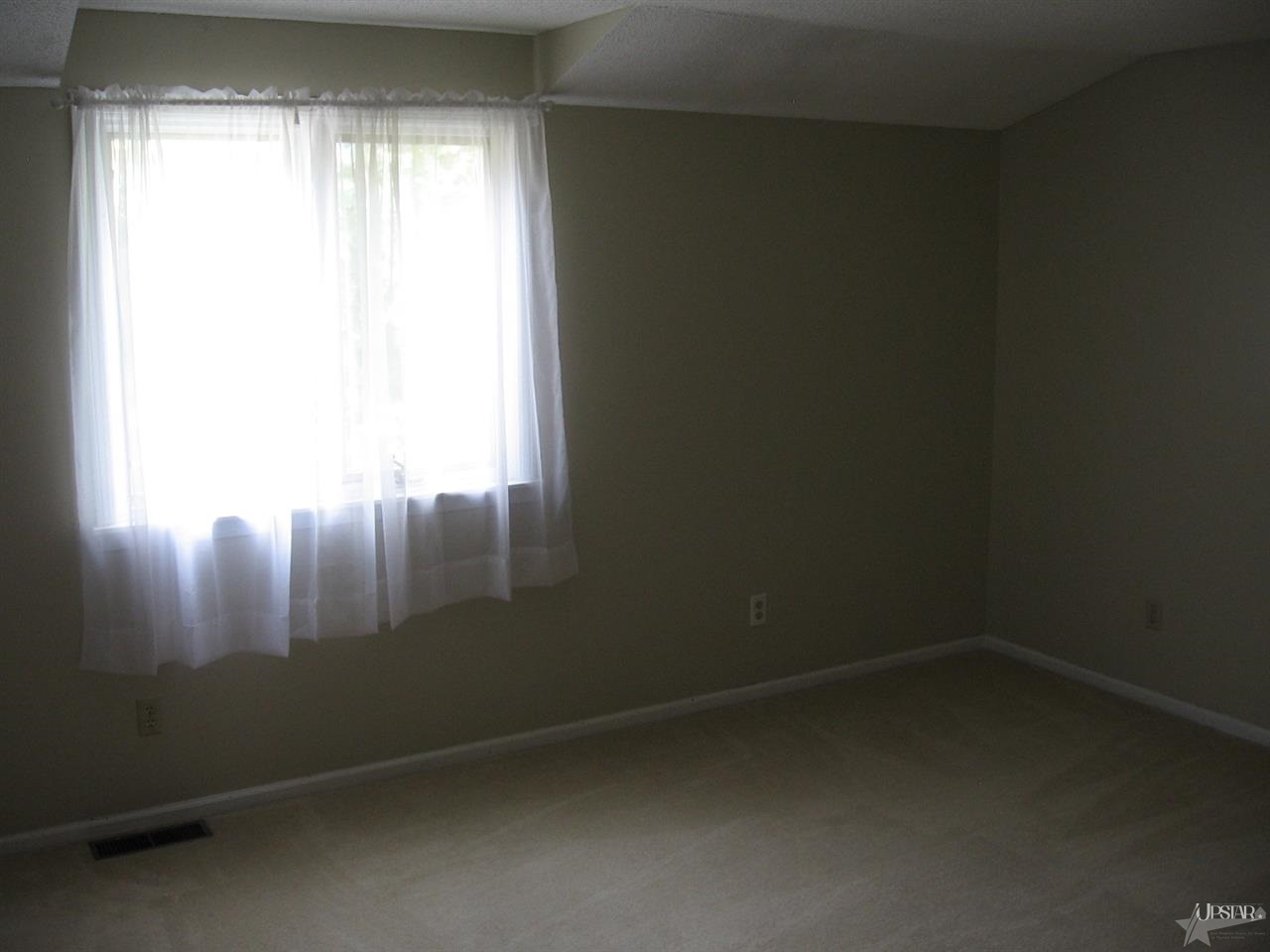 9525 Woodstream Dr, Fort Wayne, IN 46804 photo 19