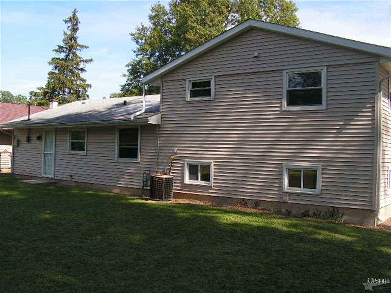 3810 Abbott St, Fort Wayne, IN 46806 photo 3