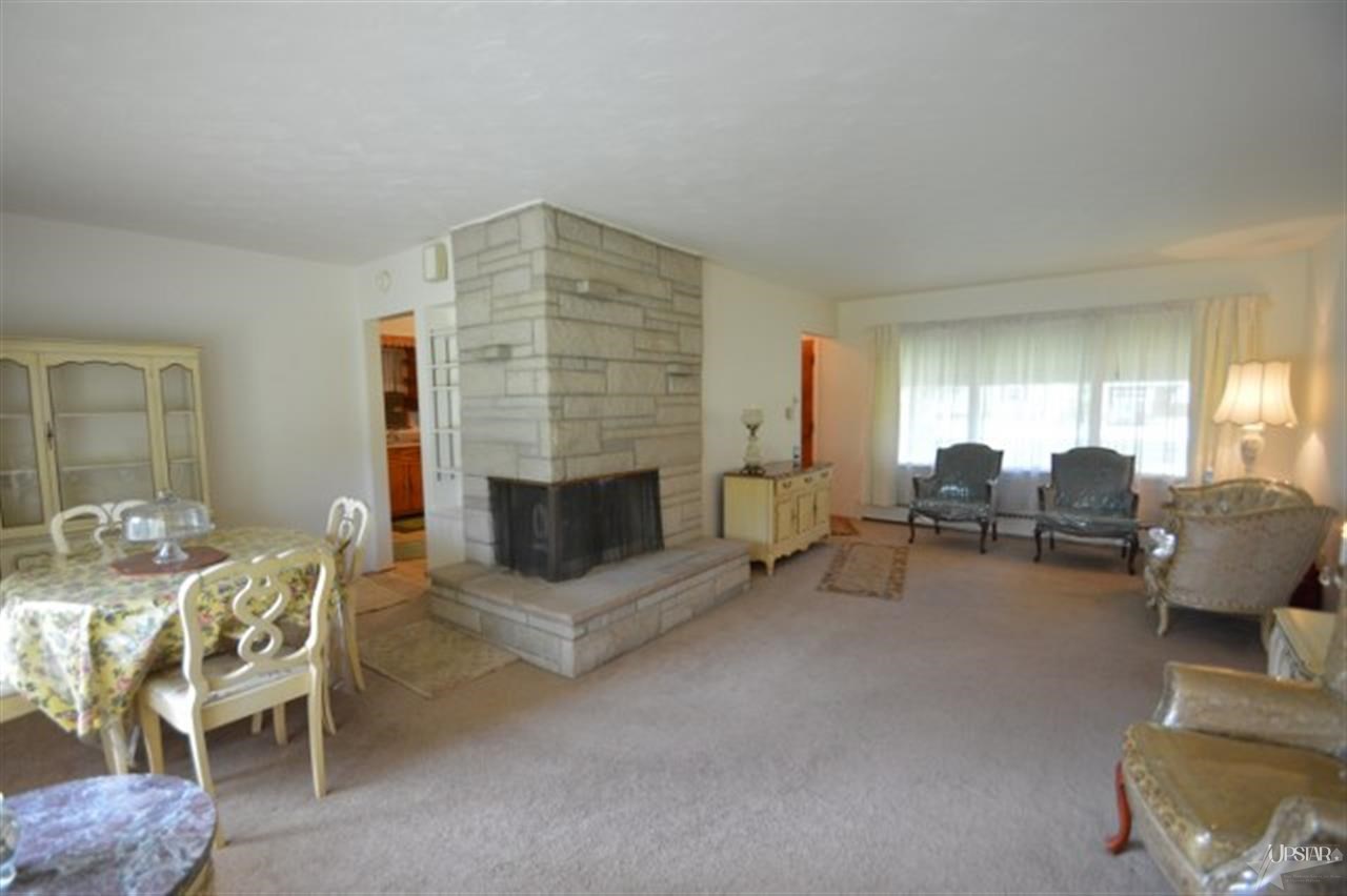 5215 Plaza Dr, Fort Wayne, IN 46806 photo 3