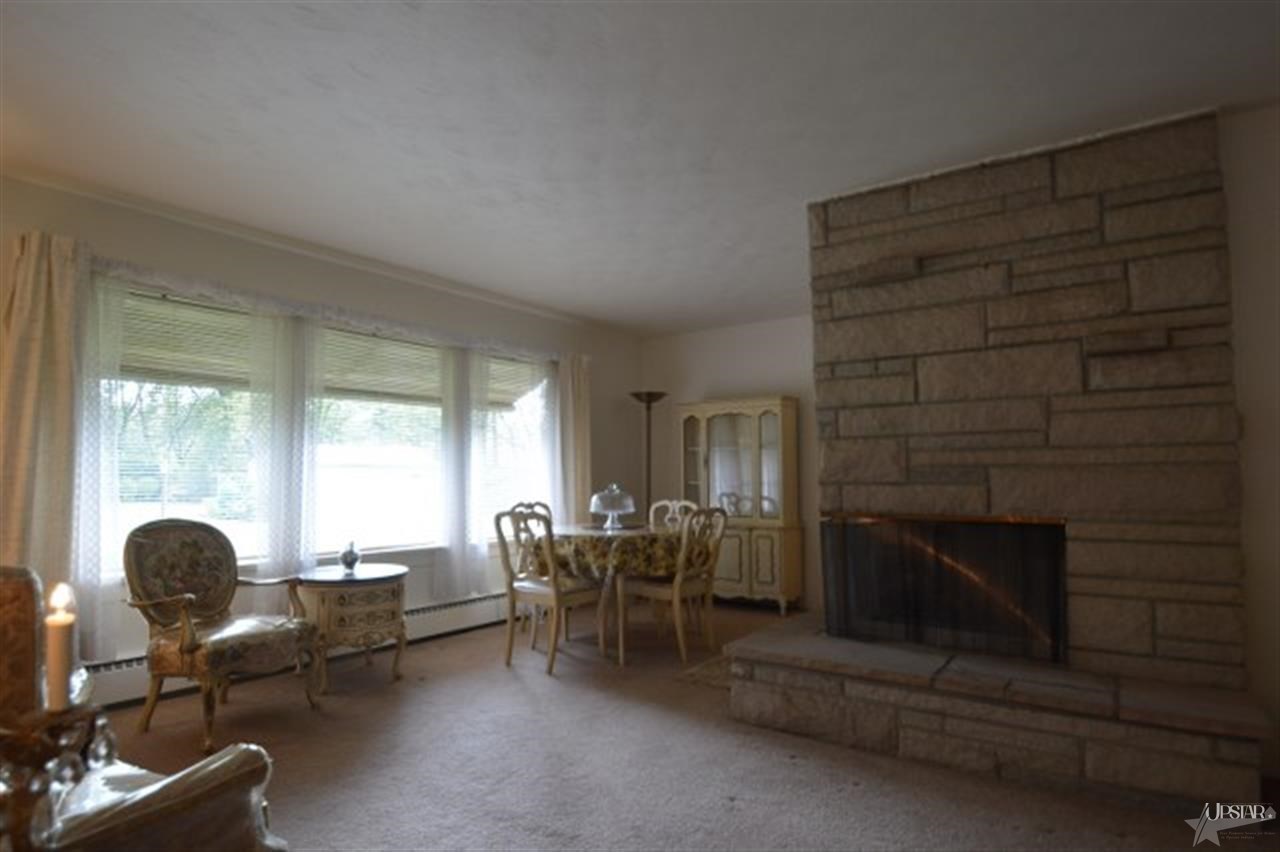 5215 Plaza Dr, Fort Wayne, IN 46806 photo 5