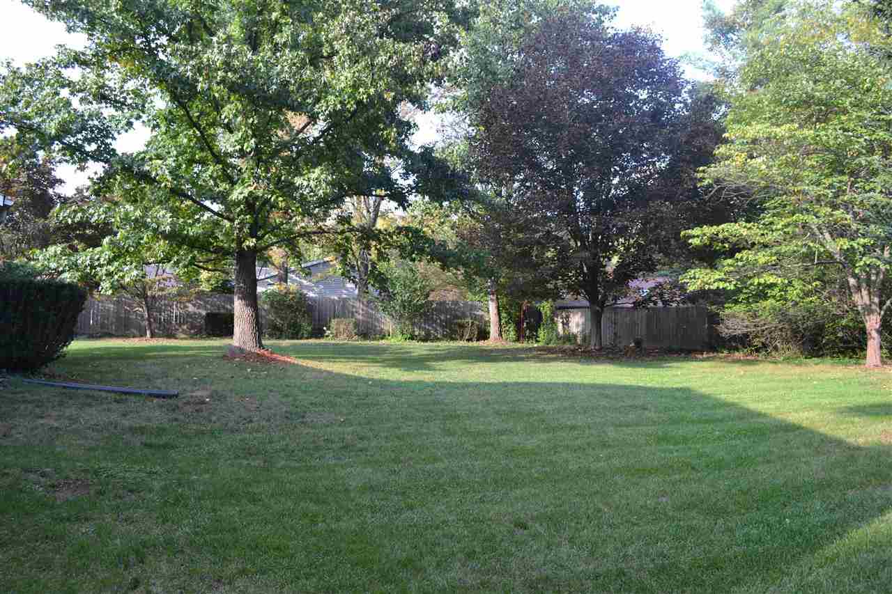 2009 S Berkley Ct, Bloomington, IN 47401 photo 3