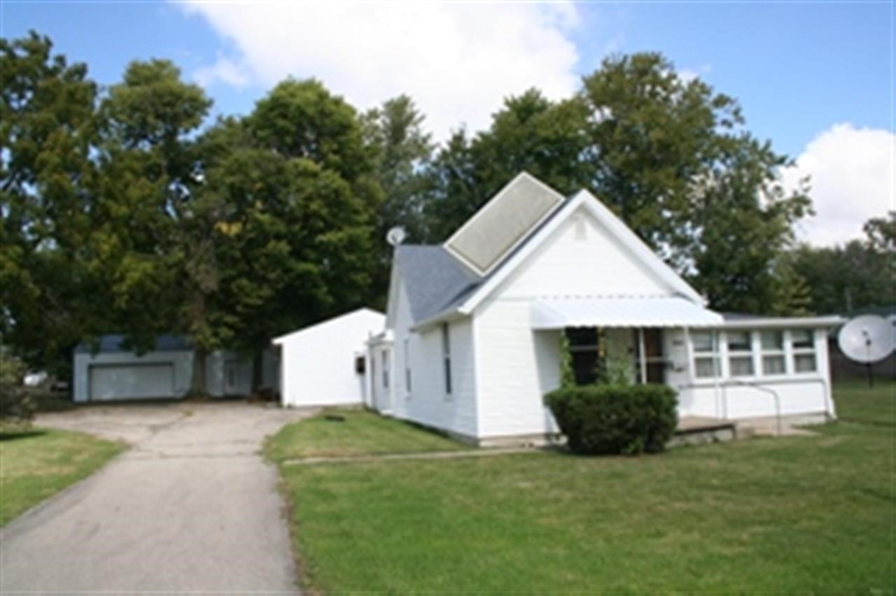 2006 W Green St, Frankfort, IN 46041 photo 1