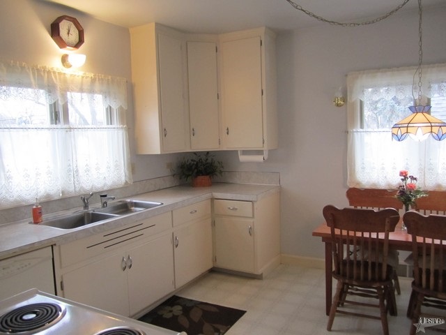 621 E 7th St, Auburn, IN 46706 photo 8
