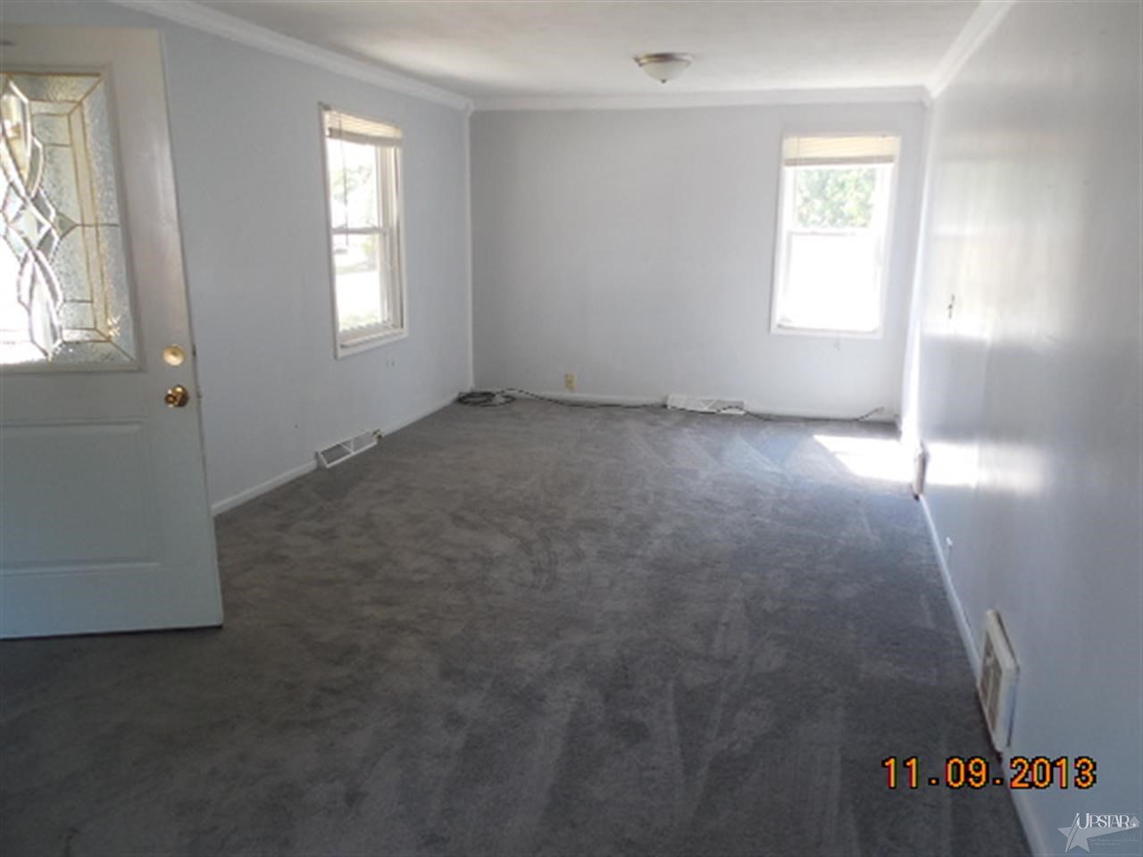 204 S 3rd St, Albion, IN 46701 photo 3