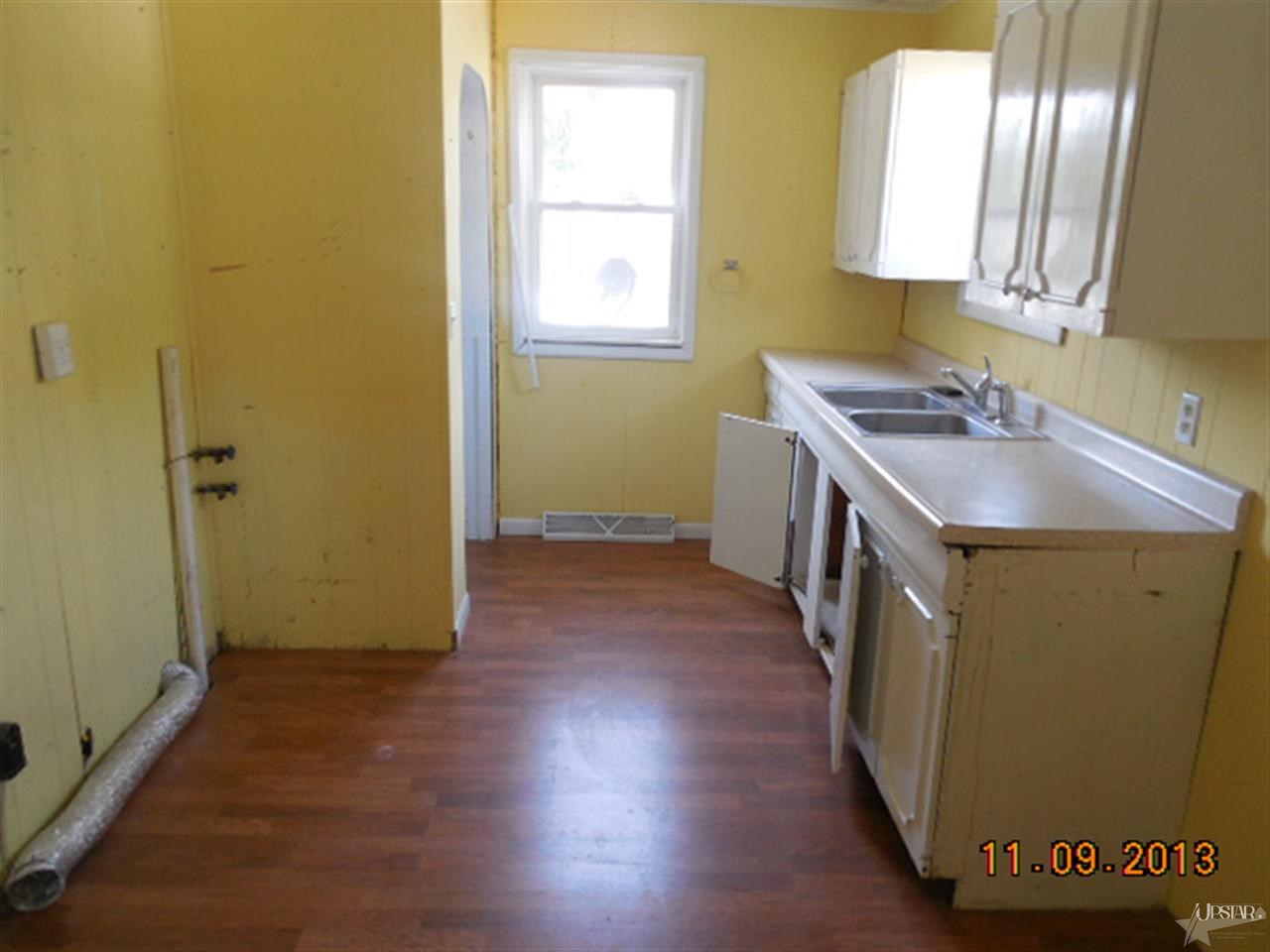 204 S 3rd St, Albion, IN 46701 photo 2