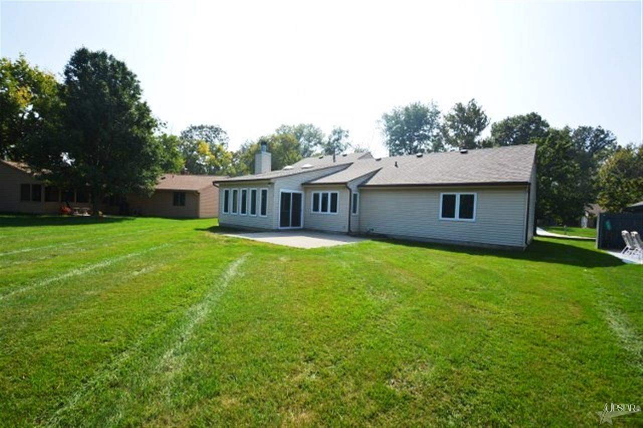8807 Amberly Dr, New Haven, IN 46774 photo 28