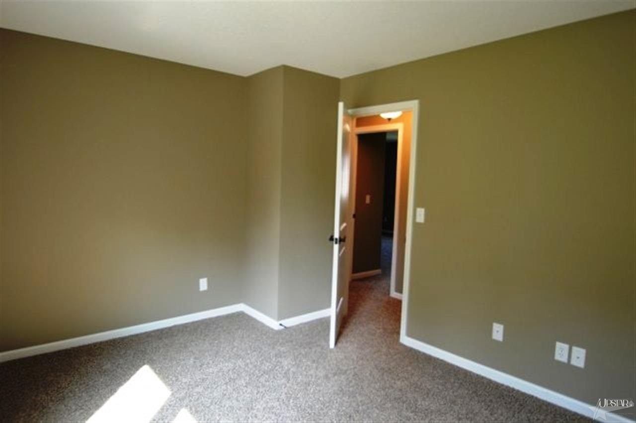 8807 Amberly Dr, New Haven, IN 46774 photo 18