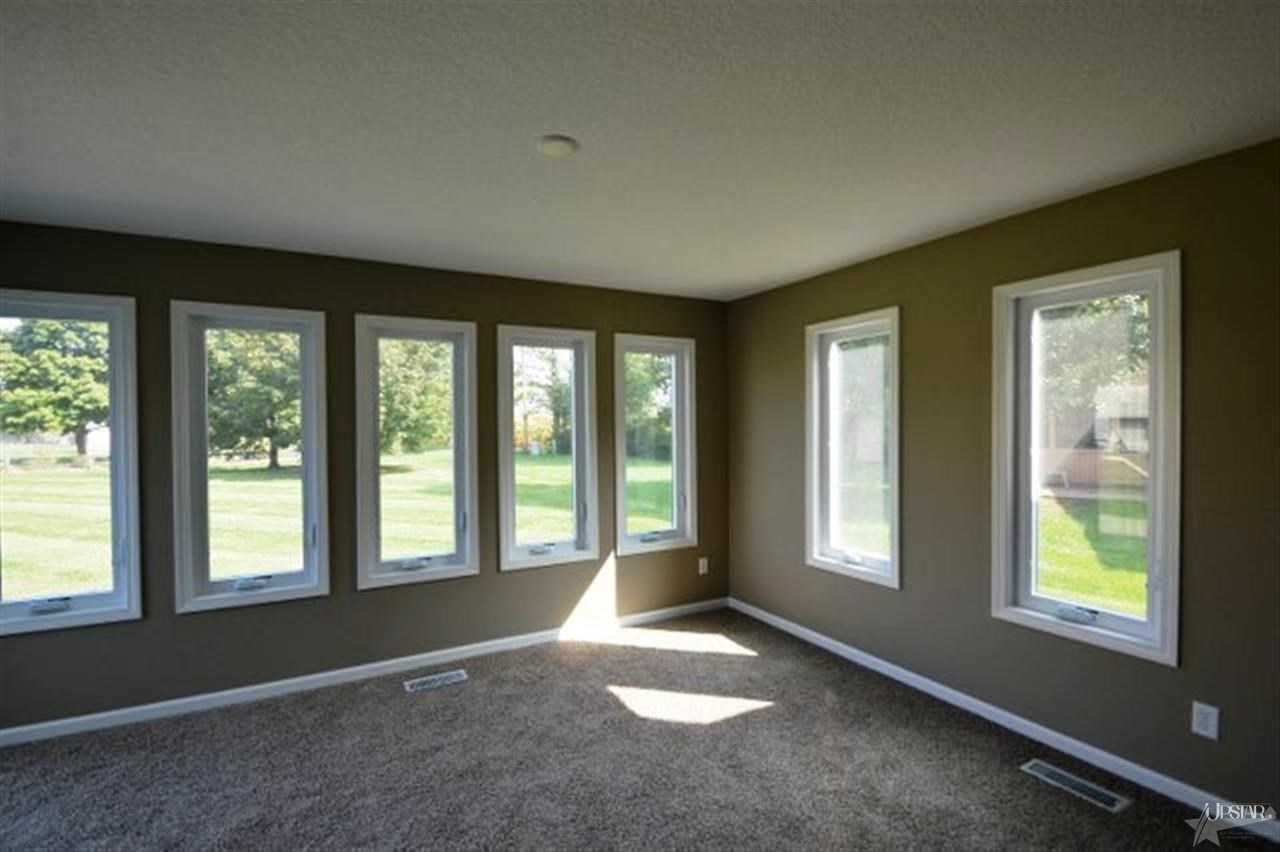 8807 Amberly Dr, New Haven, IN 46774 photo 9