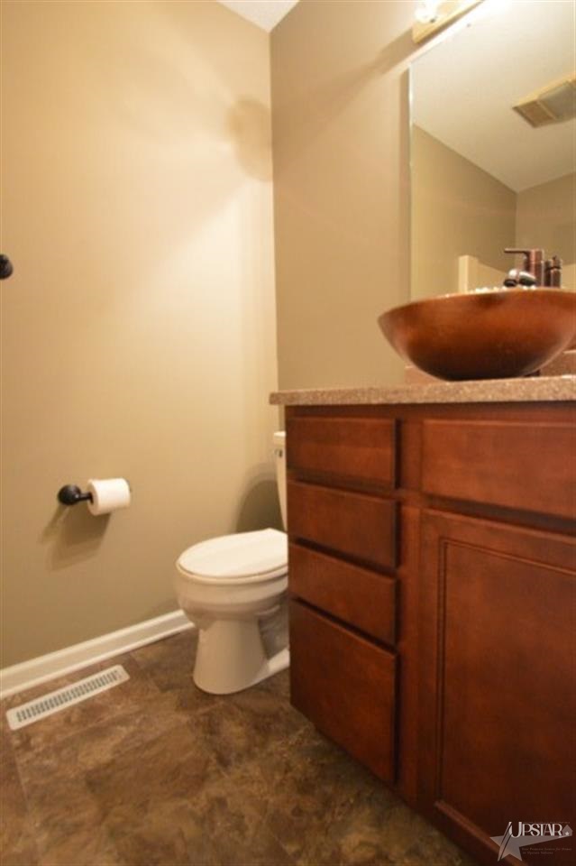 8807 Amberly Dr, New Haven, IN 46774 photo 15