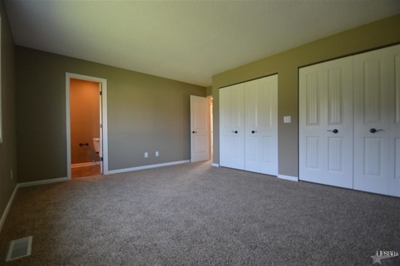 8807 Amberly Dr, New Haven, IN 46774 photo 22