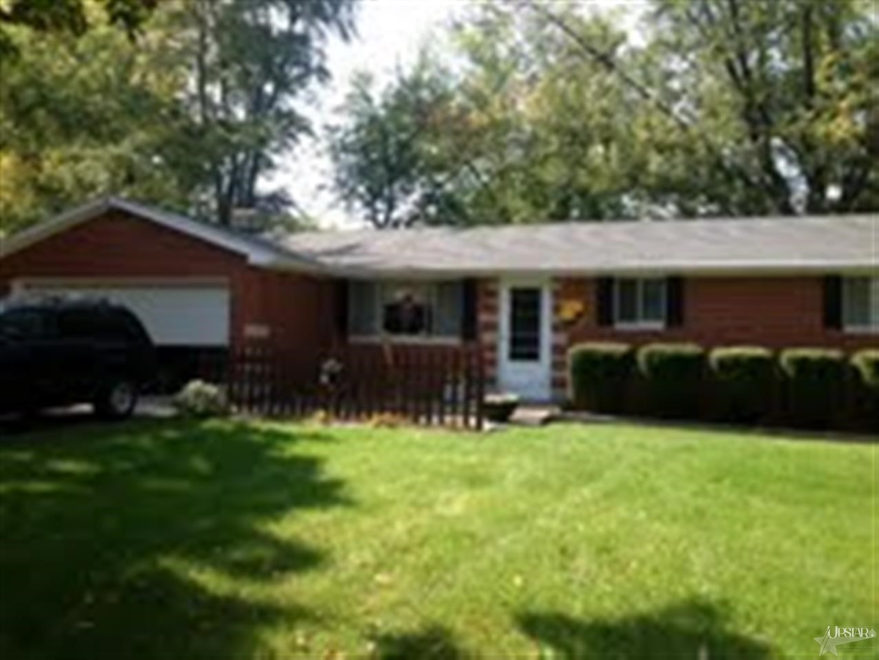 3838 E Saddle Dr, Fort Wayne, IN 46804 photo 1