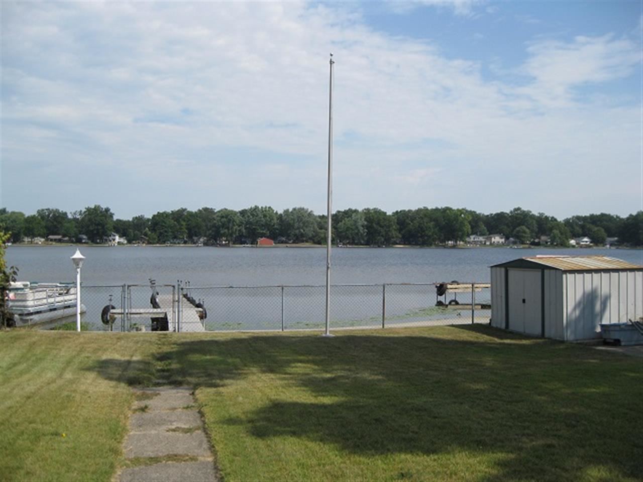 23047 Heaton Vis, Elkhart, IN 46514 photo 2