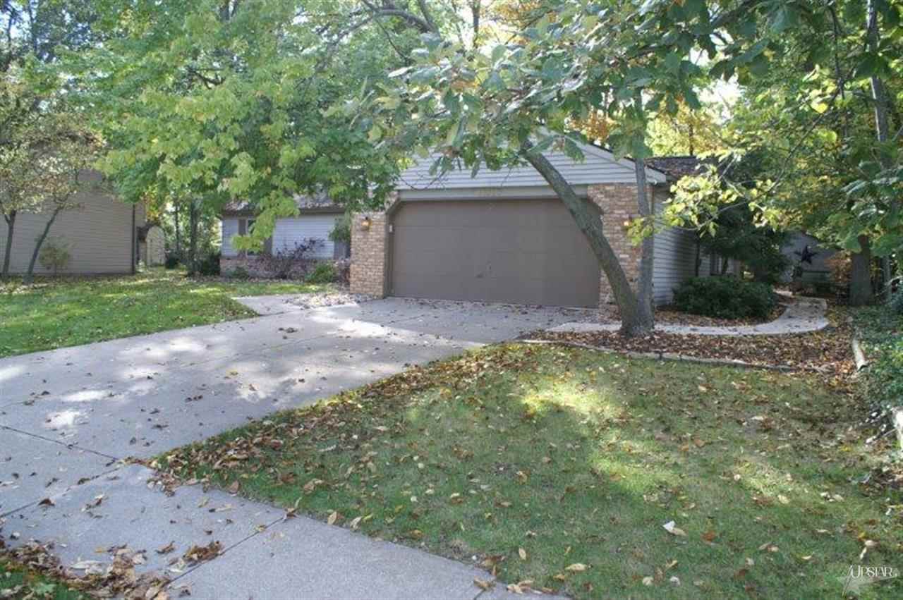 11023 Spring Oak Rd, Fort Wayne, IN 46845 photo 2