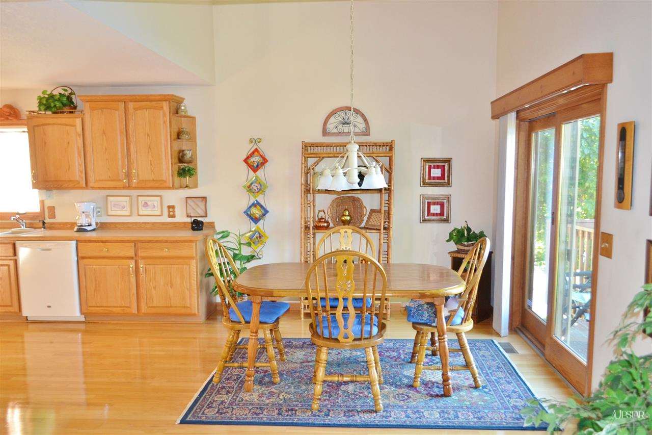 13425 Lake Hill Dr, Fort Wayne, IN 46845 photo 7