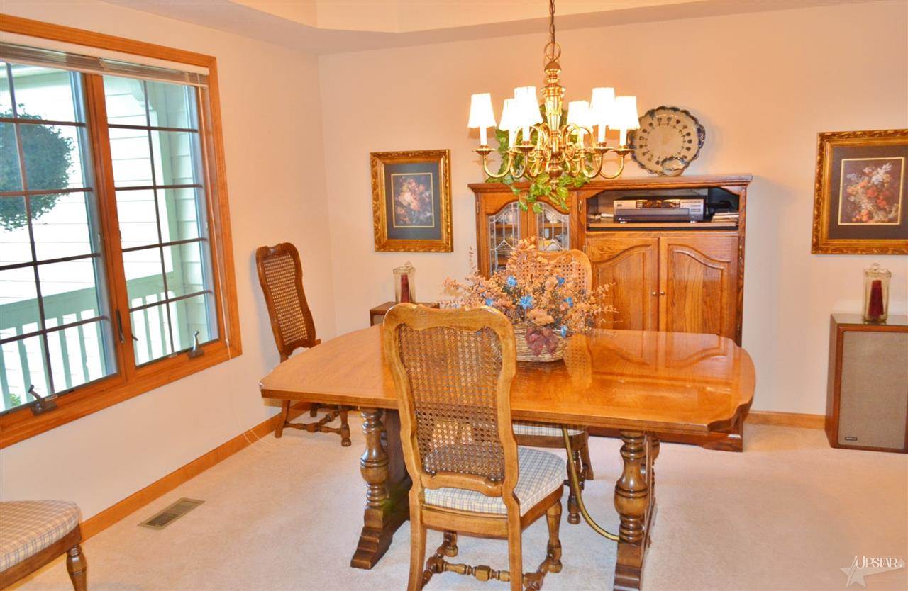 13425 Lake Hill Dr, Fort Wayne, IN 46845 photo 9