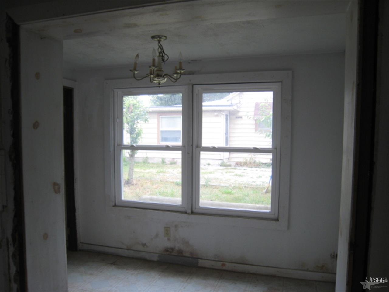 915 E Paulding Rd, Fort Wayne, IN 46816 photo 4