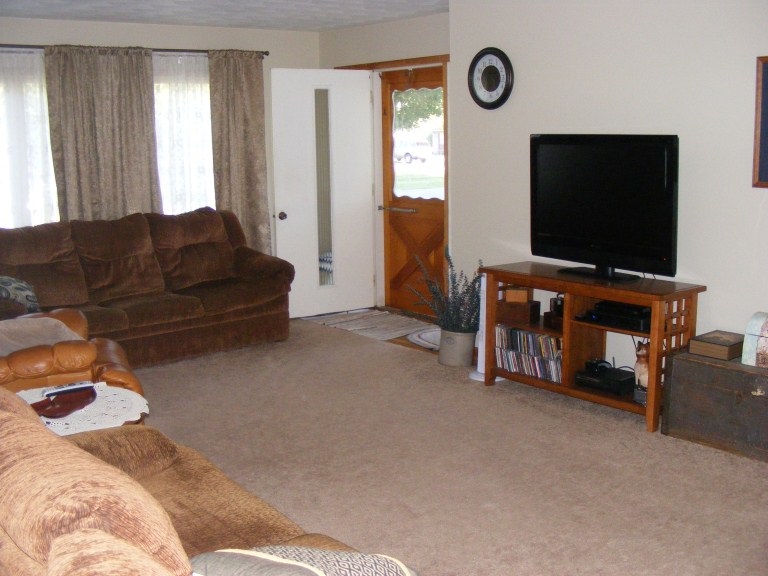 408 S Maine St, Remington, IN 47977 photo 5
