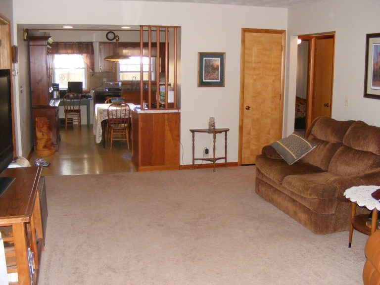 408 S Maine St, Remington, IN 47977 photo 4