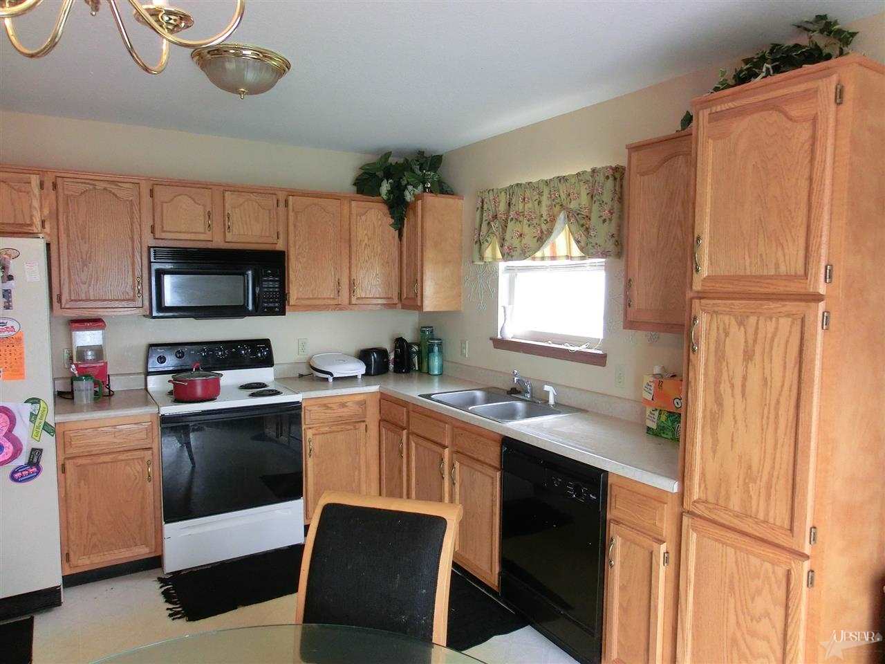 7922 Claridge Pl, Fort Wayne, IN 46825 photo 4