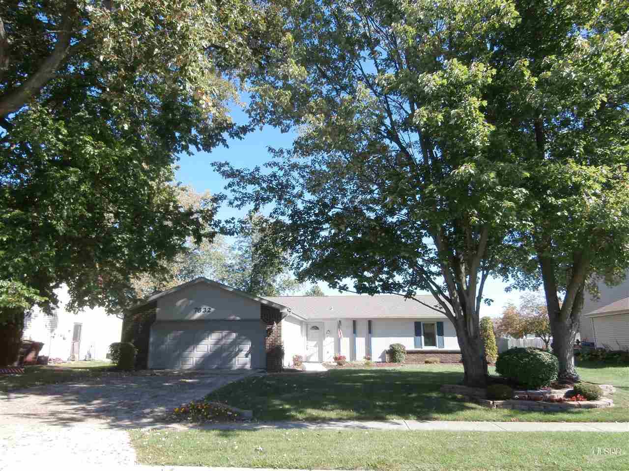 7632 Sunderland Dr, Fort Wayne, IN 46835 photo 2