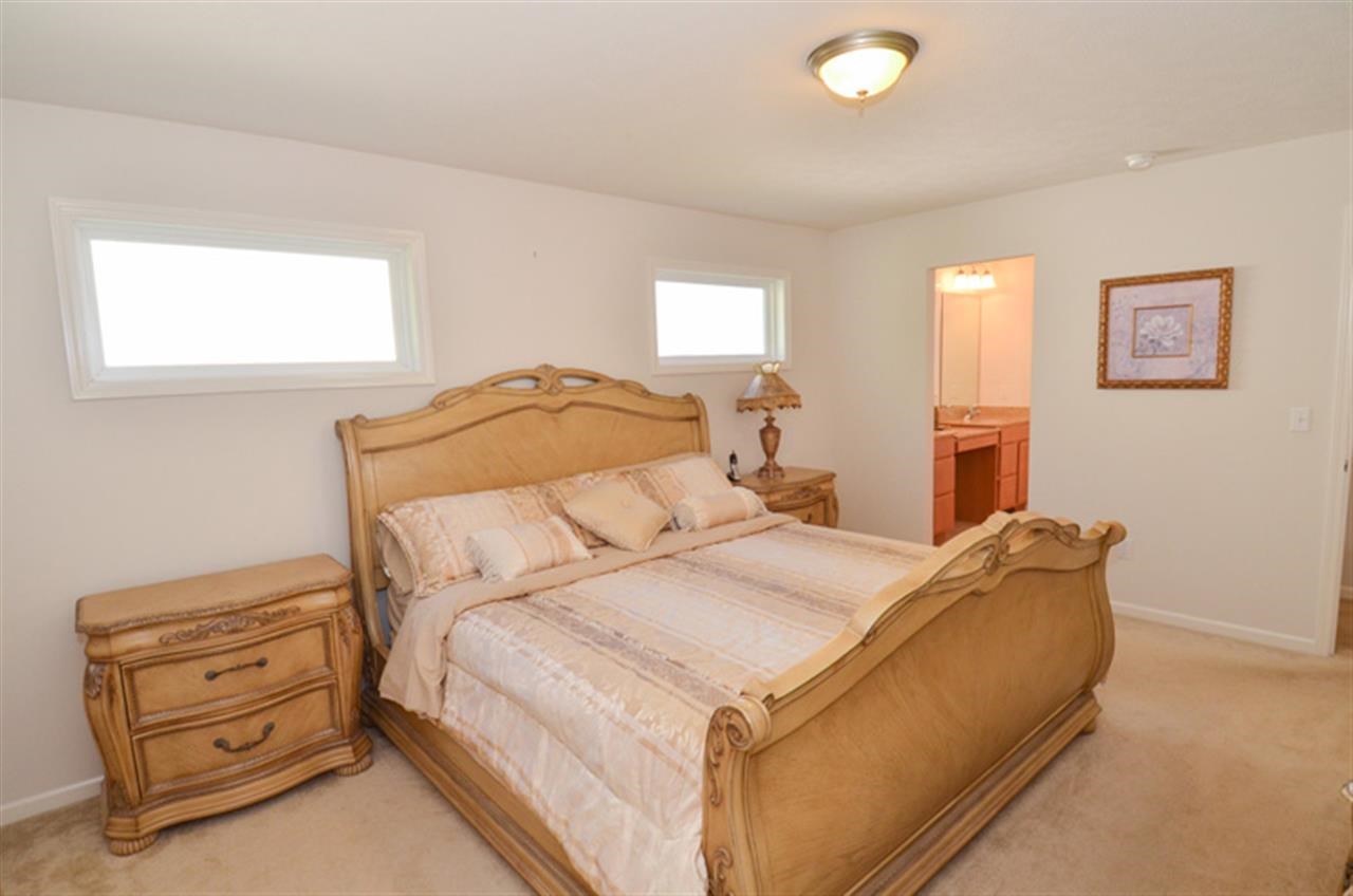 18480 Madrid Ct, South Bend, IN 46637 photo 12