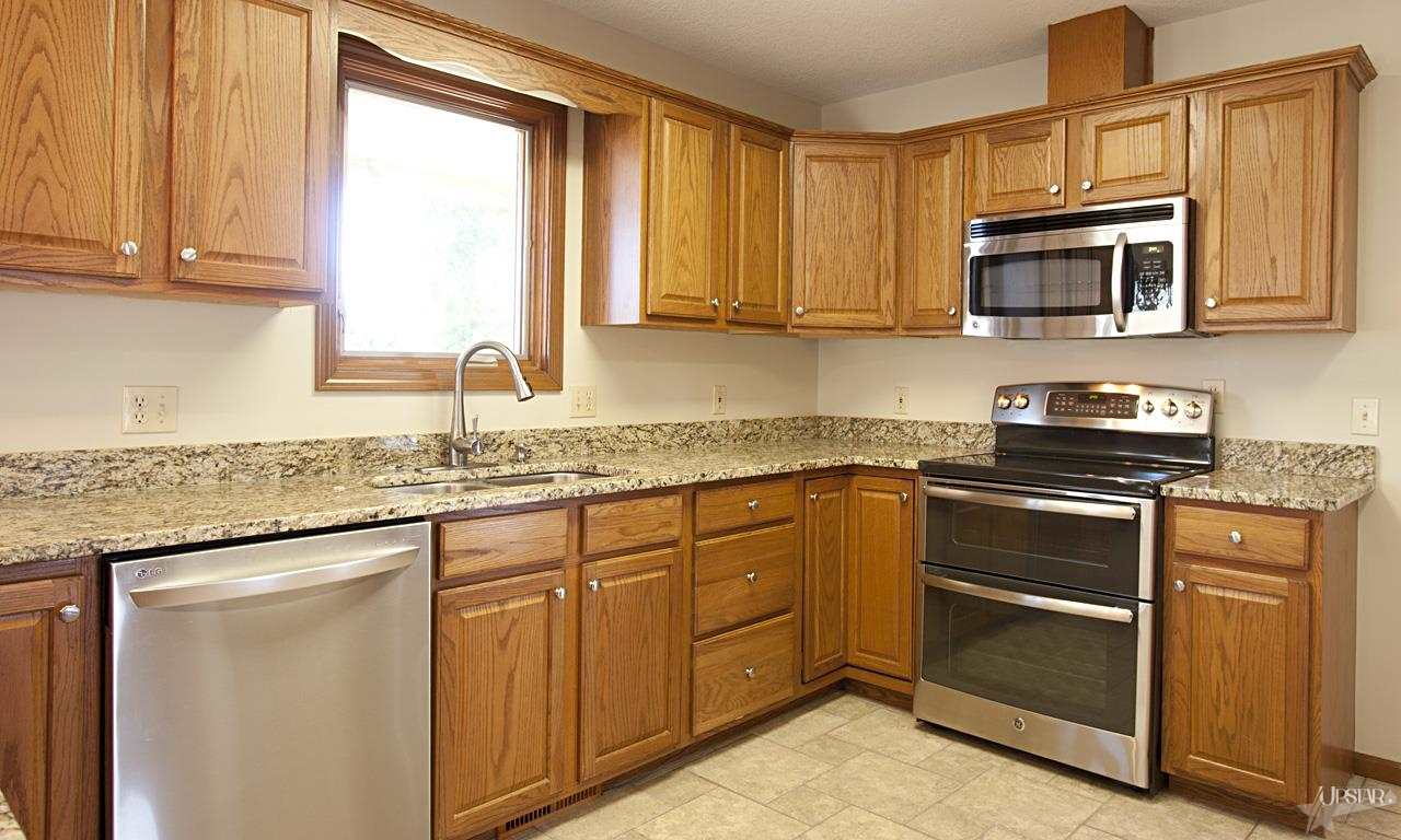 2205 Perry Trl, Fort Wayne, IN 46818 photo 12