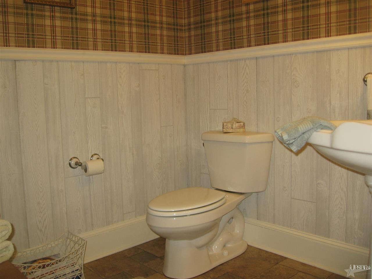 202 N Main St, South Whitley, IN 46787 photo 13