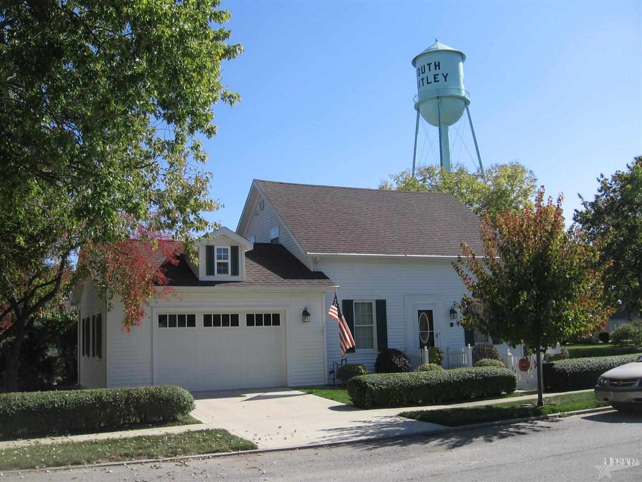 202 N Main St, South Whitley, IN 46787 photo 1