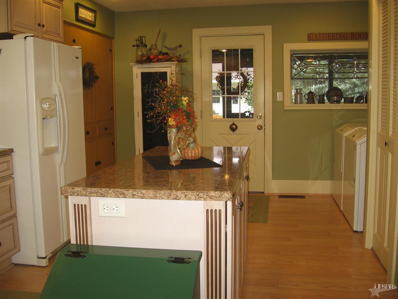 202 N Main St, South Whitley, IN 46787 photo 7