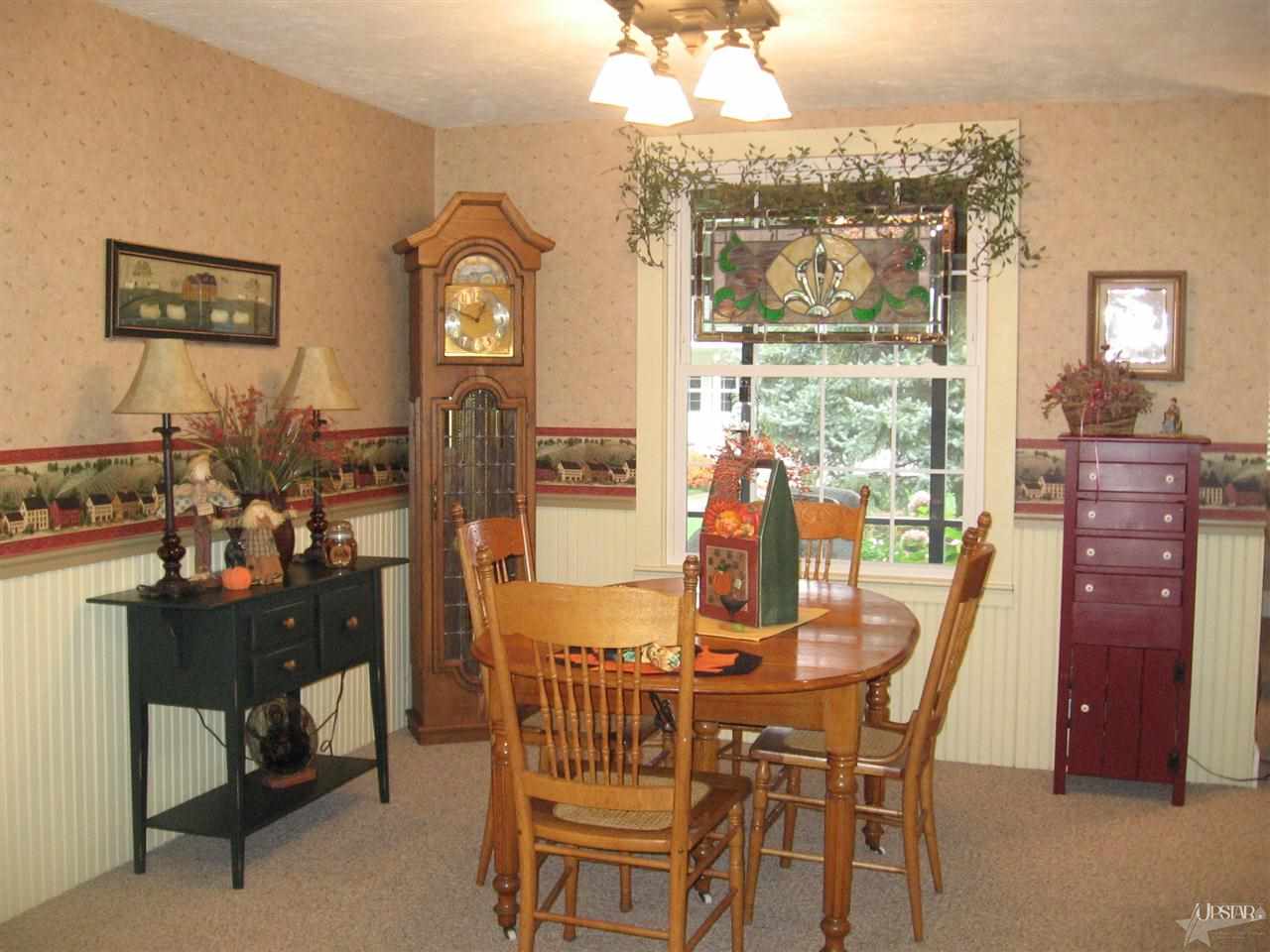 202 N Main St, South Whitley, IN 46787 photo 9