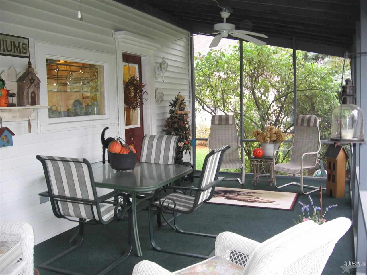 202 N Main St, South Whitley, IN 46787 photo 3
