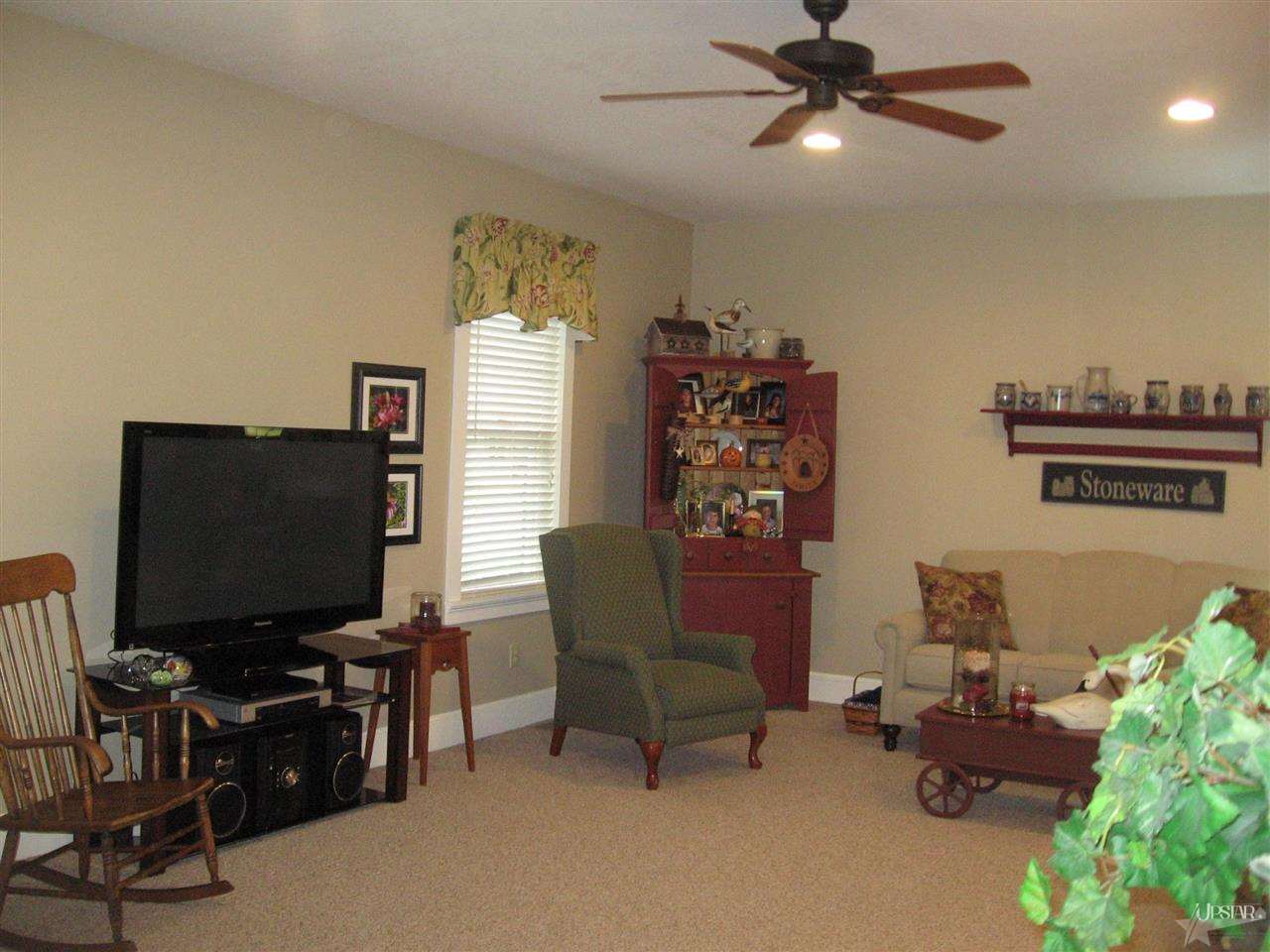 202 N Main St, South Whitley, IN 46787 photo 12