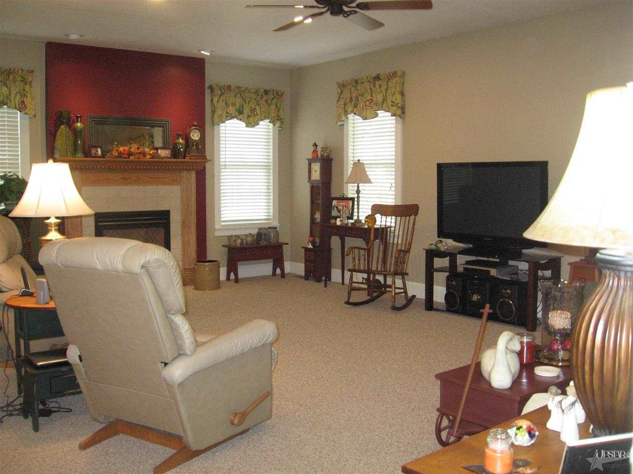 202 N Main St, South Whitley, IN 46787 photo 10