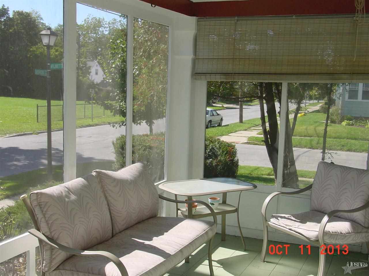303 E Sherwood Ter, Fort Wayne, IN 46806 photo 2