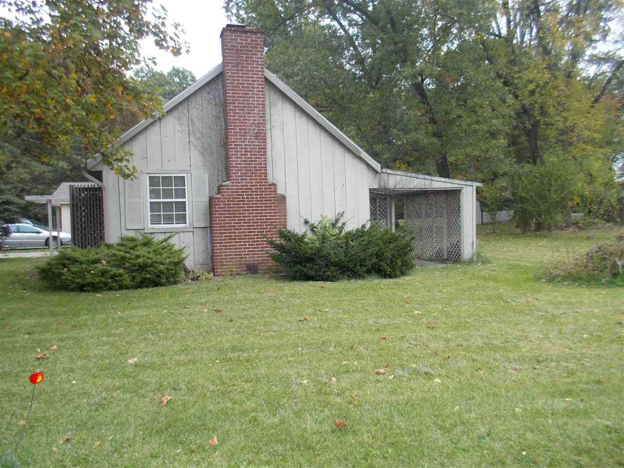 4268 Lakeshore Dr, Bremen, IN 46506 photo 2
