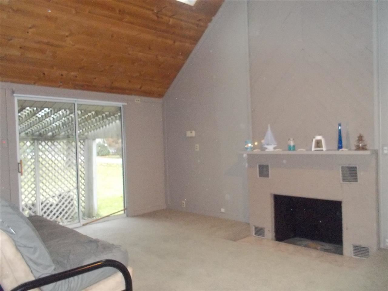 4268 Lakeshore Dr, Bremen, IN 46506 photo 10