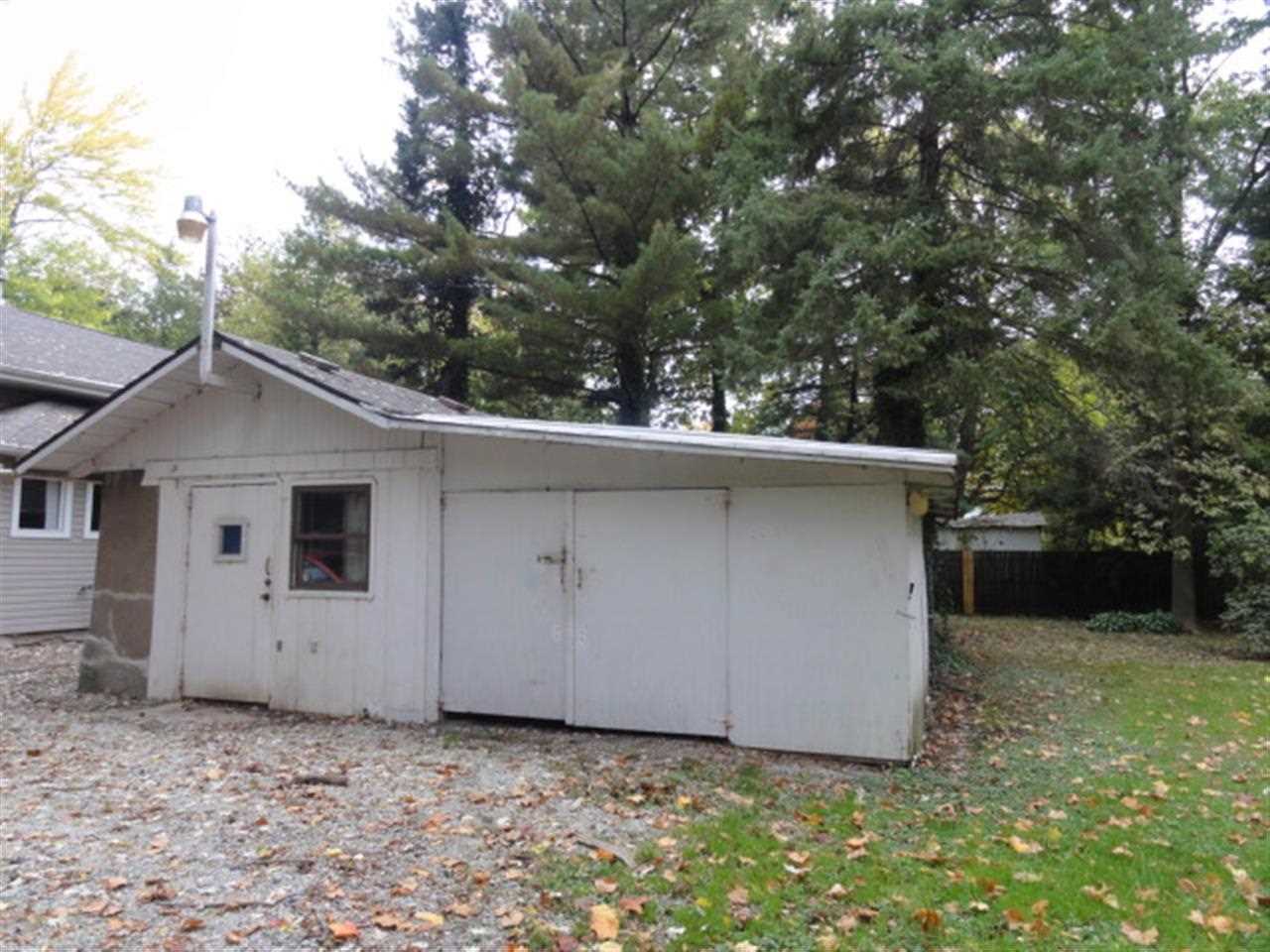 667 N Water St, Camden, IN 46917 photo 3