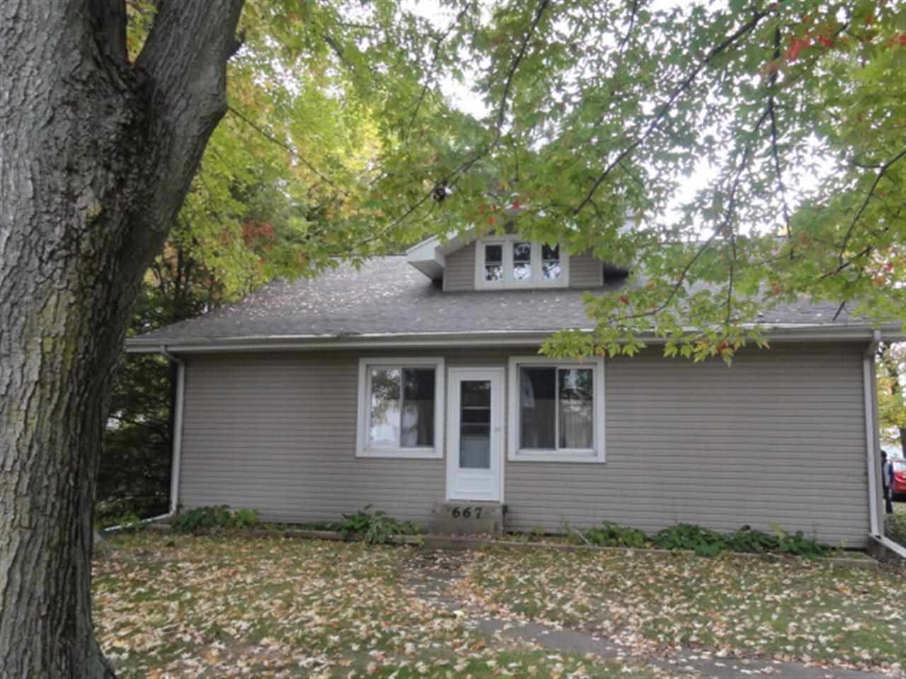 667 N Water St, Camden, IN 46917 photo 2