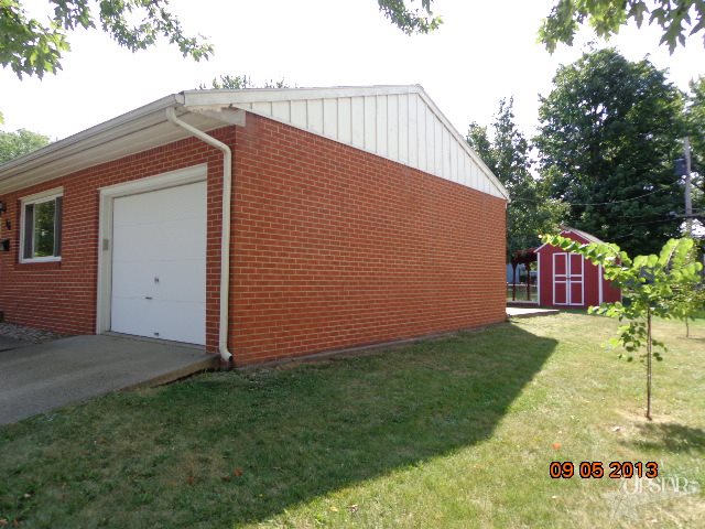 16 Jeffrey Dr, Columbia City, IN 46725 photo 2