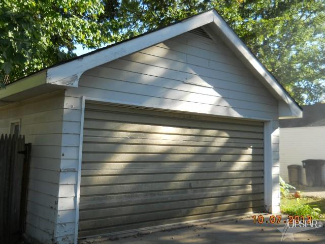 740 Elm St, Huntington, IN 46750 photo 13