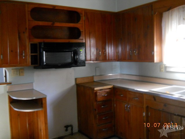 740 Elm St, Huntington, IN 46750 photo 4