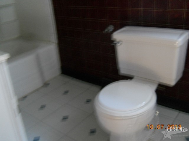 740 Elm St, Huntington, IN 46750 photo 2