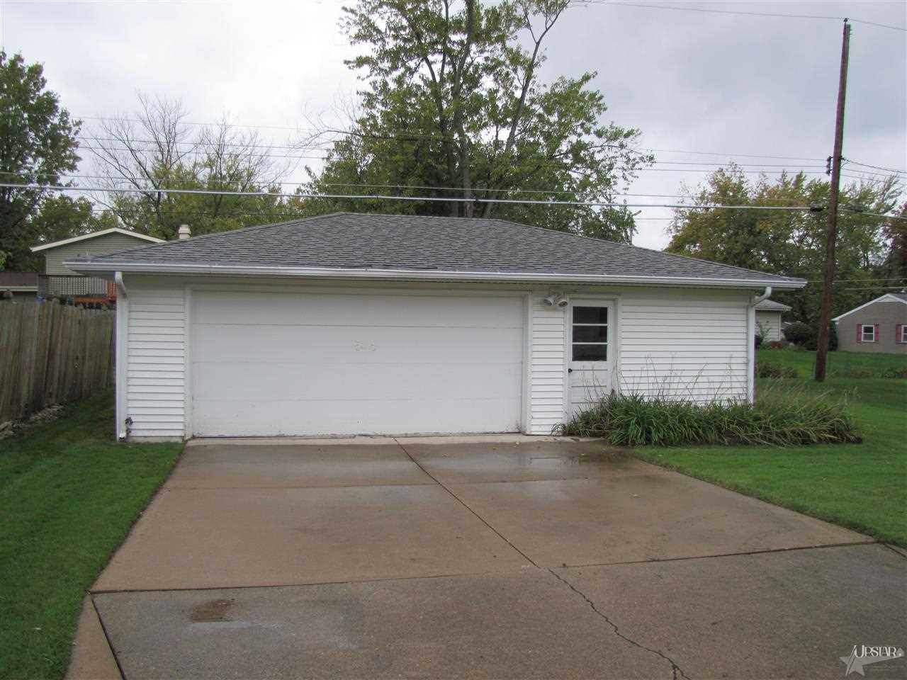 3503 Chancellor Dr, Fort Wayne, IN 46815 photo 4