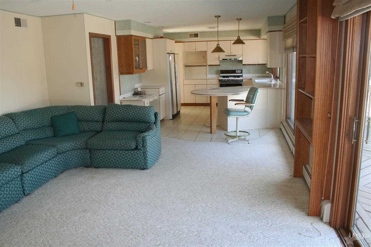 11303 Trails North Dr, Fort Wayne, IN 46845 photo 2