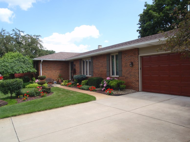 24364 Merrimac Ln, Elkhart, IN 46517 photo 2